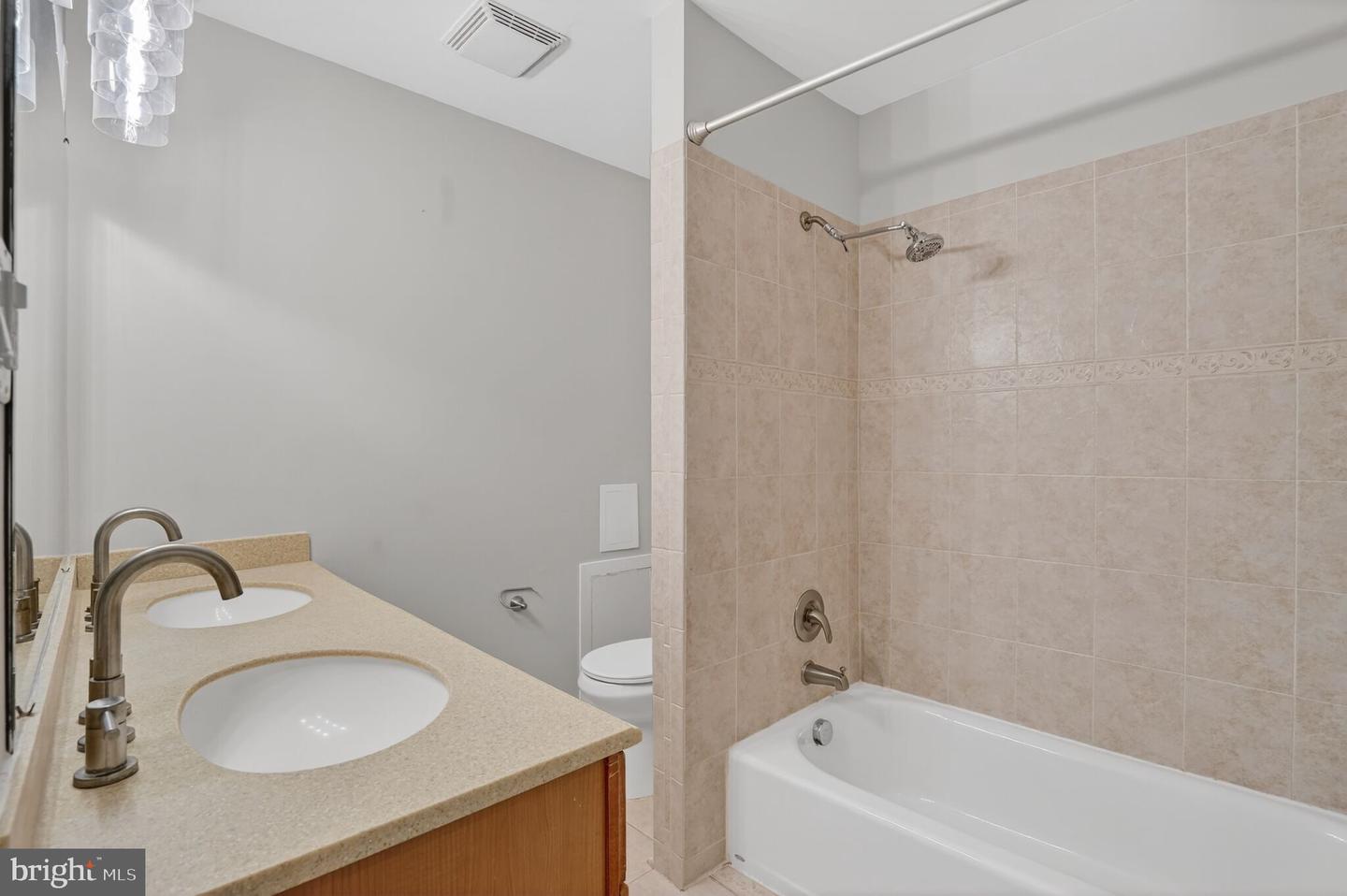 3052 SUGAR LN, VIENNA, Virginia 22181, 4 Bedrooms Bedrooms, ,3 BathroomsBathrooms,Residential,For sale,3052 SUGAR LN,VAFX2282804 MLS # VAFX2282804 3052 SUGAR LN, VIENNA, Virginia 22181, 4 Bedrooms Bedrooms, ,3 BathroomsBathrooms,Residential,For sale,3052 SUGAR LN,VAFX2282804 MLS # VAFX2282804