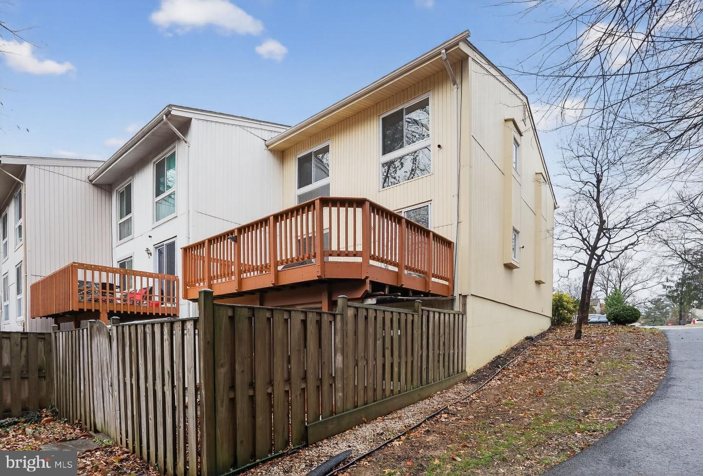 3052 SUGAR LN, VIENNA, Virginia 22181, 4 Bedrooms Bedrooms, ,3 BathroomsBathrooms,Residential,For sale,3052 SUGAR LN,VAFX2282804 MLS # VAFX2282804 3052 SUGAR LN, VIENNA, Virginia 22181, 4 Bedrooms Bedrooms, ,3 BathroomsBathrooms,Residential,For sale,3052 SUGAR LN,VAFX2282804 MLS # VAFX2282804