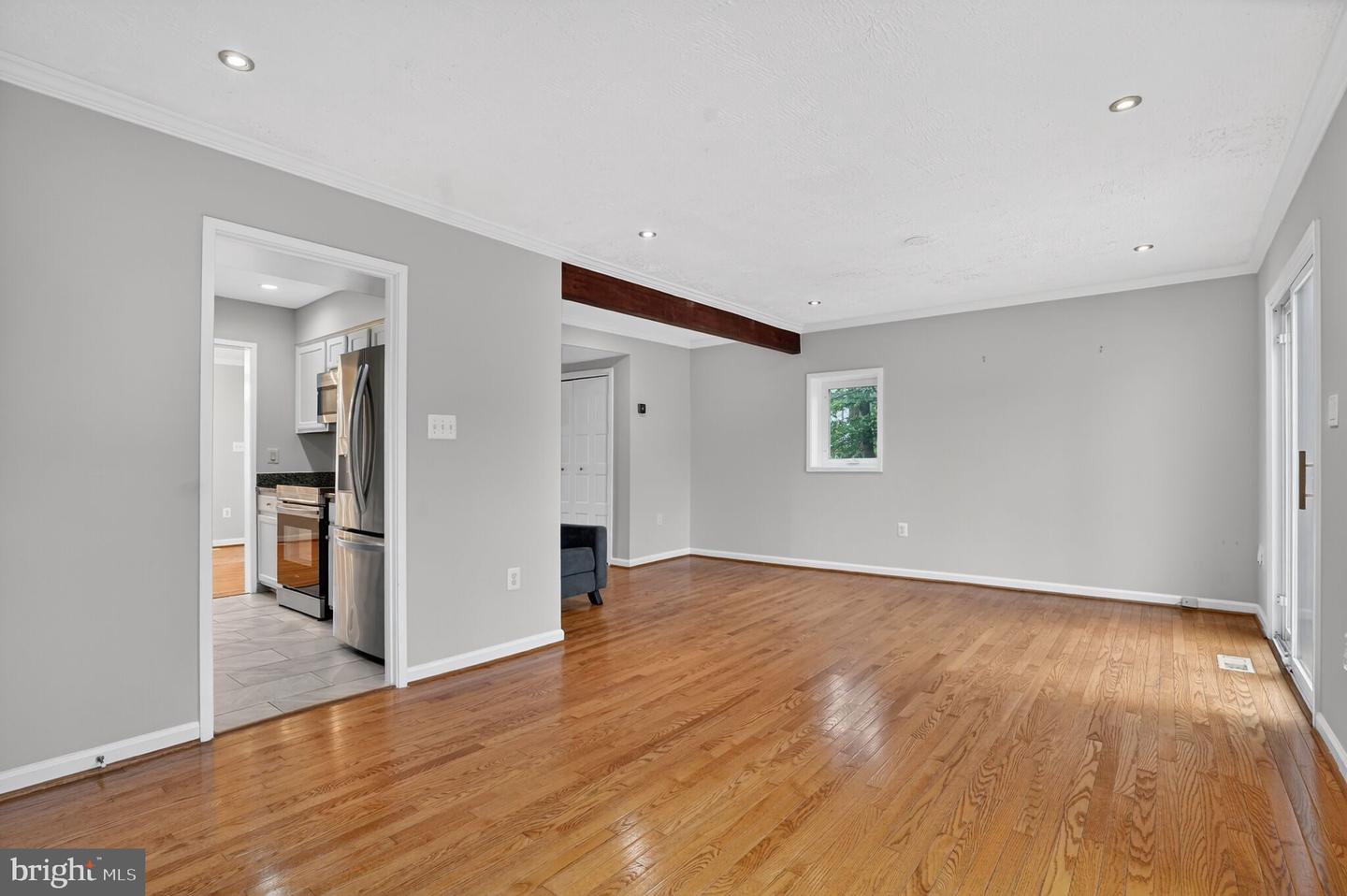 3052 SUGAR LN, VIENNA, Virginia 22181, 4 Bedrooms Bedrooms, ,3 BathroomsBathrooms,Residential,For sale,3052 SUGAR LN,VAFX2282804 MLS # VAFX2282804 3052 SUGAR LN, VIENNA, Virginia 22181, 4 Bedrooms Bedrooms, ,3 BathroomsBathrooms,Residential,For sale,3052 SUGAR LN,VAFX2282804 MLS # VAFX2282804