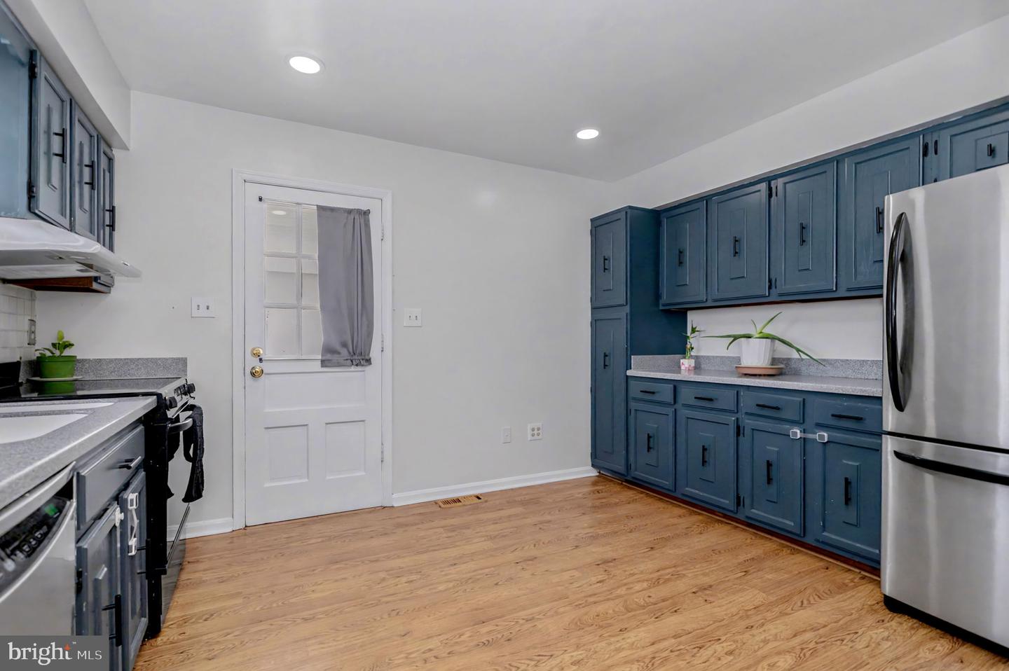 2919 ROSEMARY LN, FALLS CHURCH, Virginia 22042, 3 Bedrooms Bedrooms, ,2 BathroomsBathrooms,Residential,For sale,2919 ROSEMARY LN,VAFX2282808 MLS # VAFX2282808