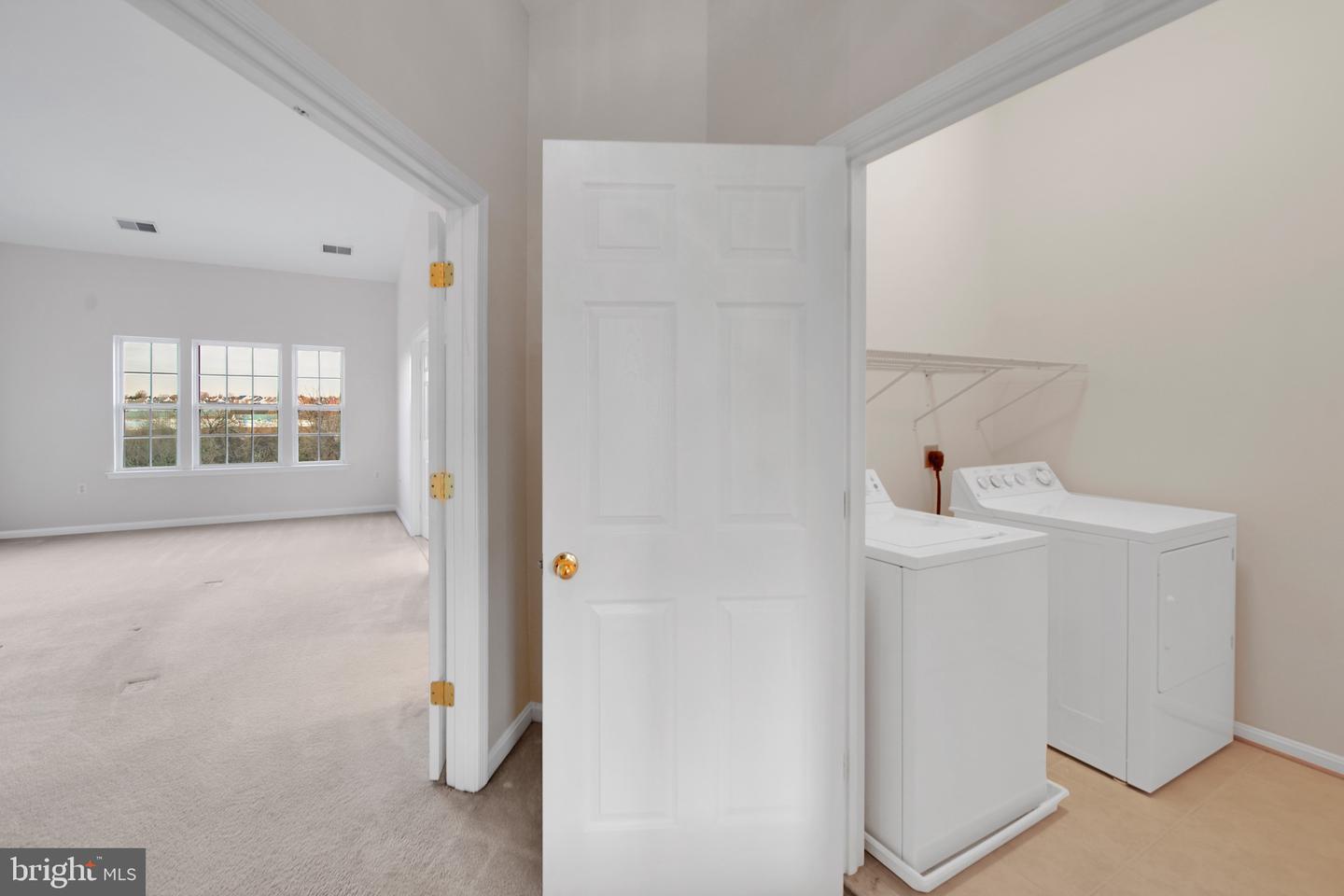 828 LINFIELD TER NE, LEESBURG, Virginia 20176, 4 Bedrooms Bedrooms, ,3 BathroomsBathrooms,Residential,For sale,828 LINFIELD TER NE,VALO2112522 MLS # VALO2112522