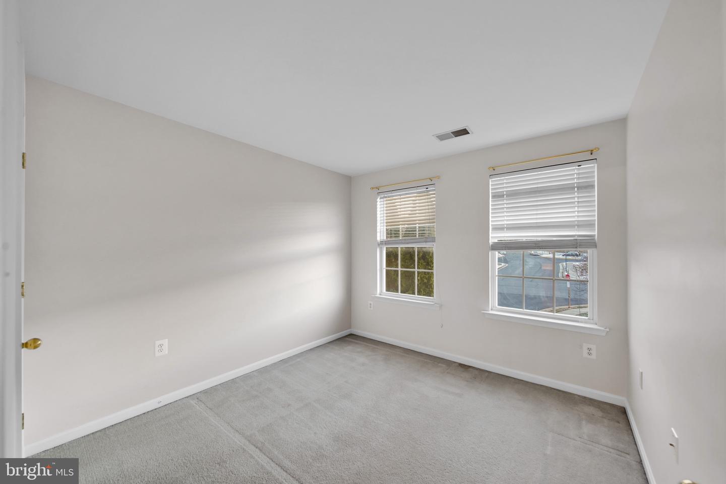 828 LINFIELD TER NE, LEESBURG, Virginia 20176, 4 Bedrooms Bedrooms, ,3 BathroomsBathrooms,Residential,For sale,828 LINFIELD TER NE,VALO2112522 MLS # VALO2112522