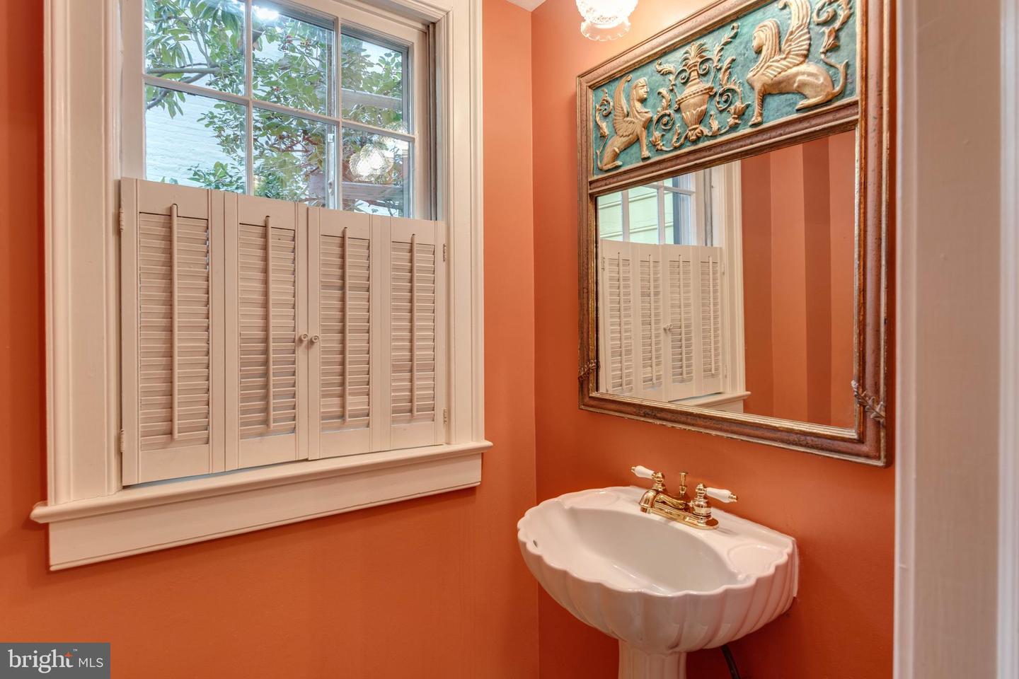 307 N SAINT ASAPH ST, ALEXANDRIA, Virginia 22314, 3 Bedrooms Bedrooms, ,3 BathroomsBathrooms,Residential,For sale,307 N SAINT ASAPH ST,VAAX2052526 MLS # VAAX2052526