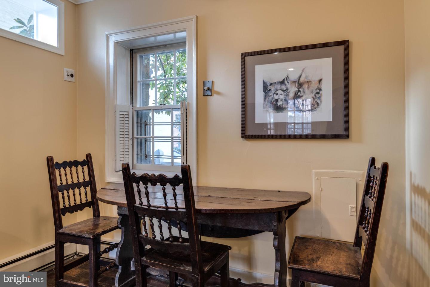 307 N SAINT ASAPH ST, ALEXANDRIA, Virginia 22314, 3 Bedrooms Bedrooms, ,3 BathroomsBathrooms,Residential,For sale,307 N SAINT ASAPH ST,VAAX2052526 MLS # VAAX2052526