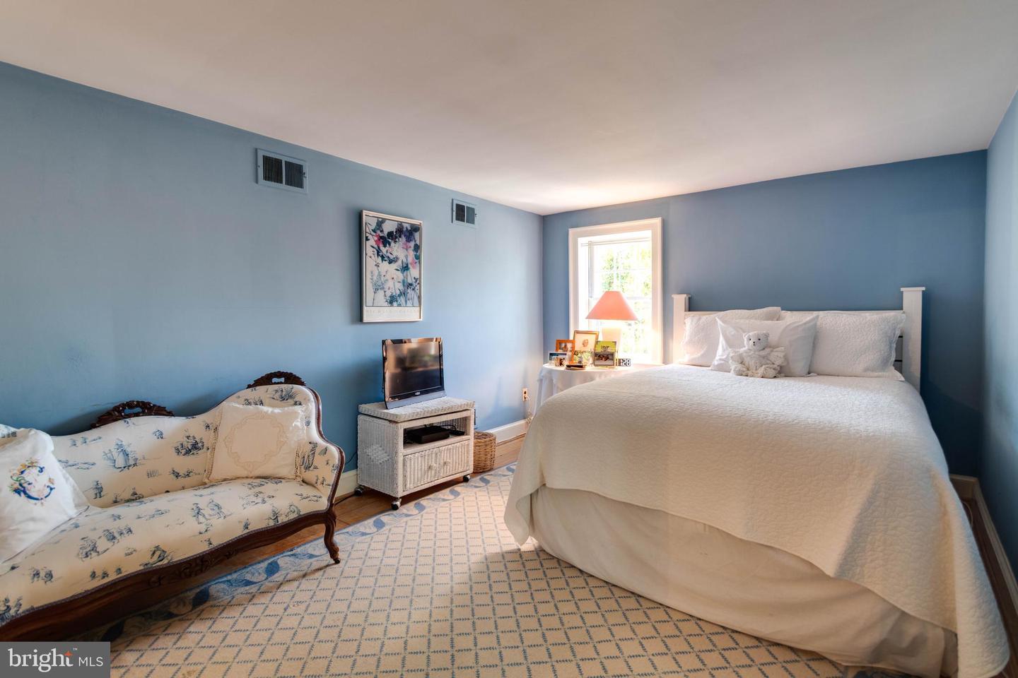 307 N SAINT ASAPH ST, ALEXANDRIA, Virginia 22314, 3 Bedrooms Bedrooms, ,3 BathroomsBathrooms,Residential,For sale,307 N SAINT ASAPH ST,VAAX2052526 MLS # VAAX2052526