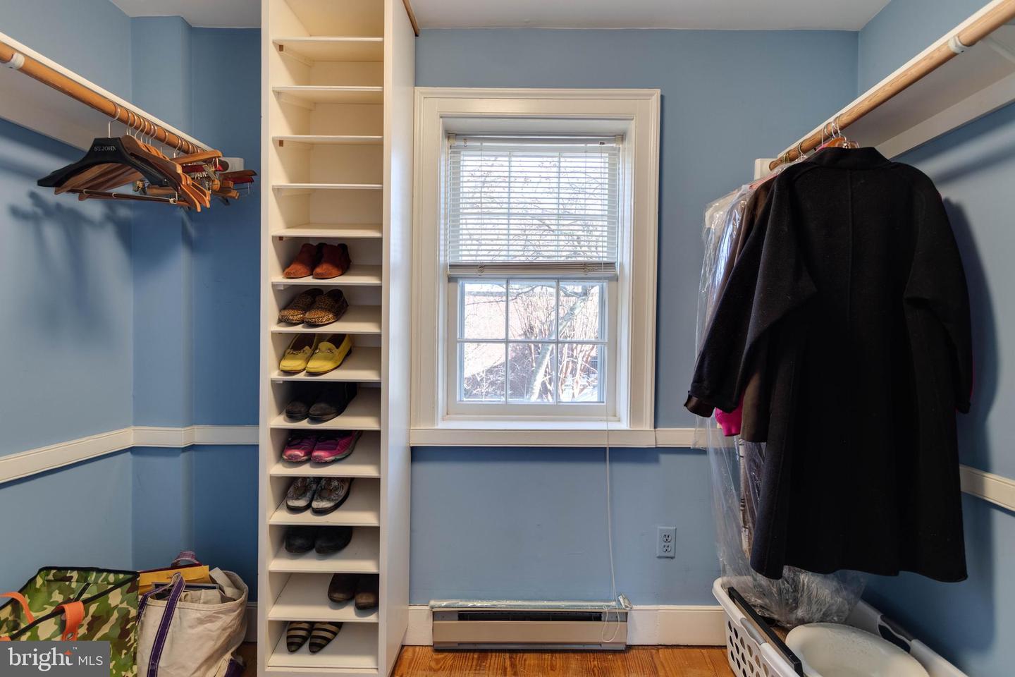 307 N SAINT ASAPH ST, ALEXANDRIA, Virginia 22314, 3 Bedrooms Bedrooms, ,3 BathroomsBathrooms,Residential,For sale,307 N SAINT ASAPH ST,VAAX2052526 MLS # VAAX2052526