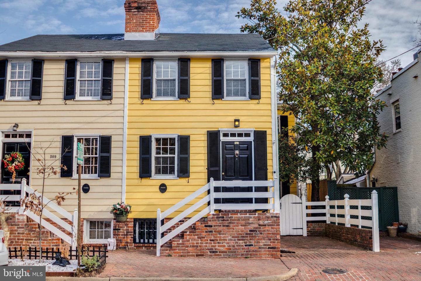 307 N SAINT ASAPH ST, ALEXANDRIA, Virginia 22314, 3 Bedrooms Bedrooms, ,3 BathroomsBathrooms,Residential,For sale,307 N SAINT ASAPH ST,VAAX2052526 MLS # VAAX2052526