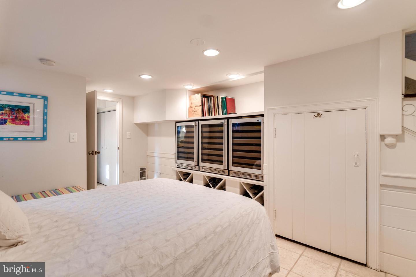 307 N SAINT ASAPH ST, ALEXANDRIA, Virginia 22314, 3 Bedrooms Bedrooms, ,3 BathroomsBathrooms,Residential,For sale,307 N SAINT ASAPH ST,VAAX2052526 MLS # VAAX2052526