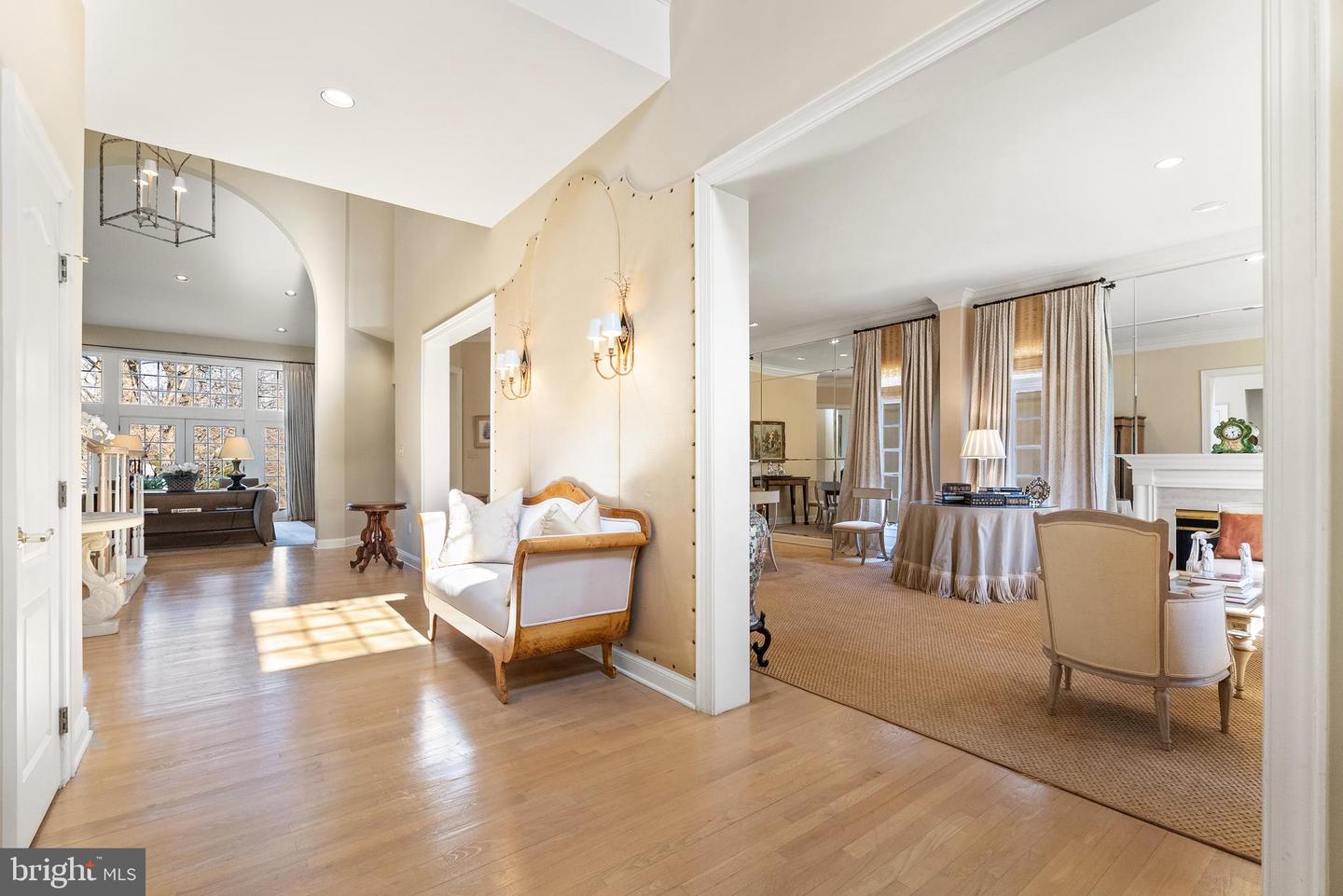 7440 OLD MAPLE SQ, MCLEAN, Virginia 22102, 5 Bedrooms Bedrooms, ,4 BathroomsBathrooms,Residential,For sale,7440 OLD MAPLE SQ,VAFX2282872 MLS # VAFX2282872