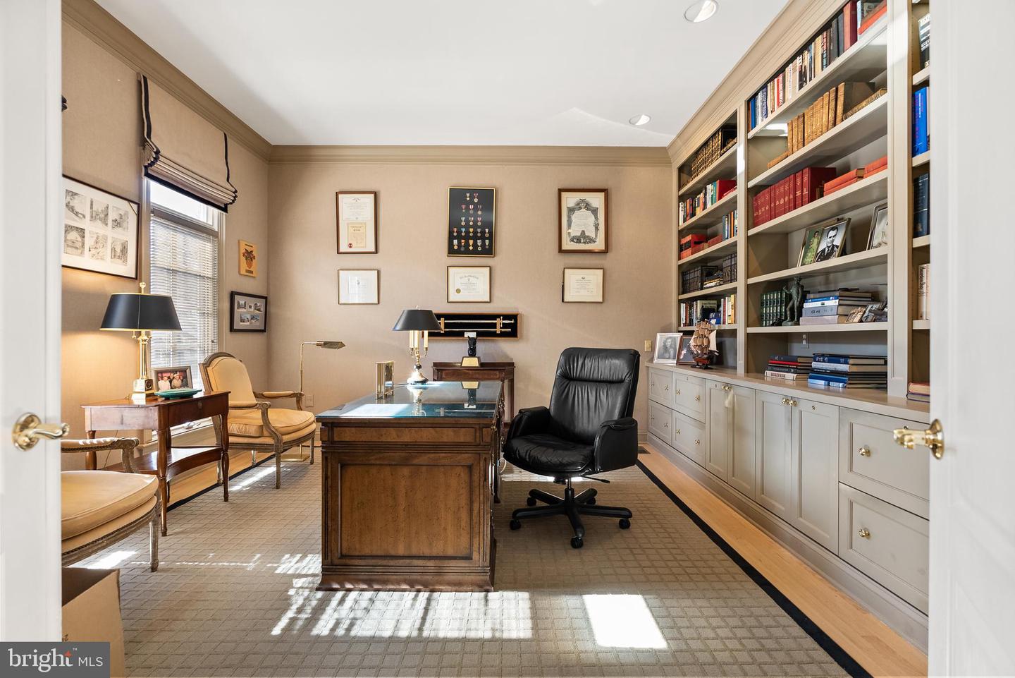 7440 OLD MAPLE SQ, MCLEAN, Virginia 22102, 5 Bedrooms Bedrooms, ,4 BathroomsBathrooms,Residential,For sale,7440 OLD MAPLE SQ,VAFX2282872 MLS # VAFX2282872