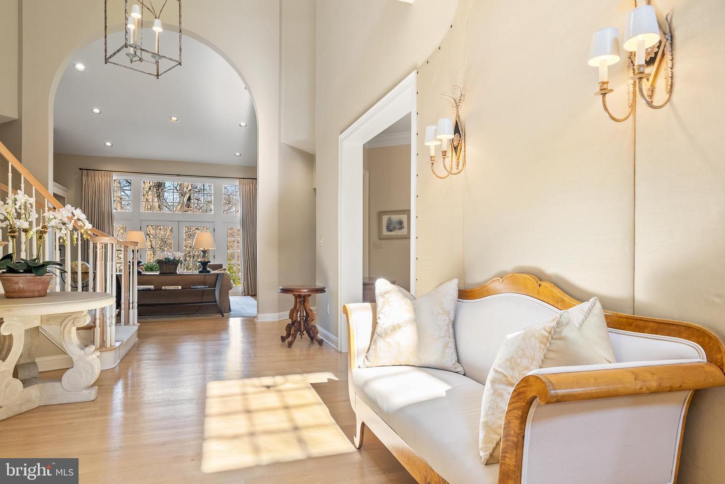 7440 OLD MAPLE SQ, MCLEAN, Virginia 22102, 5 Bedrooms Bedrooms, ,4 BathroomsBathrooms,Residential,For sale,7440 OLD MAPLE SQ,VAFX2282872 MLS # VAFX2282872