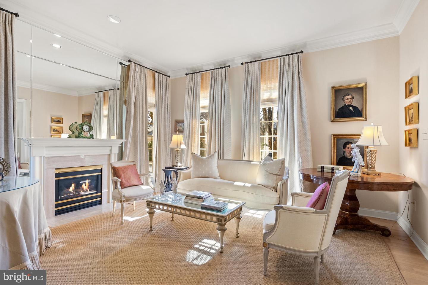 7440 OLD MAPLE SQ, MCLEAN, Virginia 22102, 5 Bedrooms Bedrooms, ,4 BathroomsBathrooms,Residential,For sale,7440 OLD MAPLE SQ,VAFX2282872 MLS # VAFX2282872