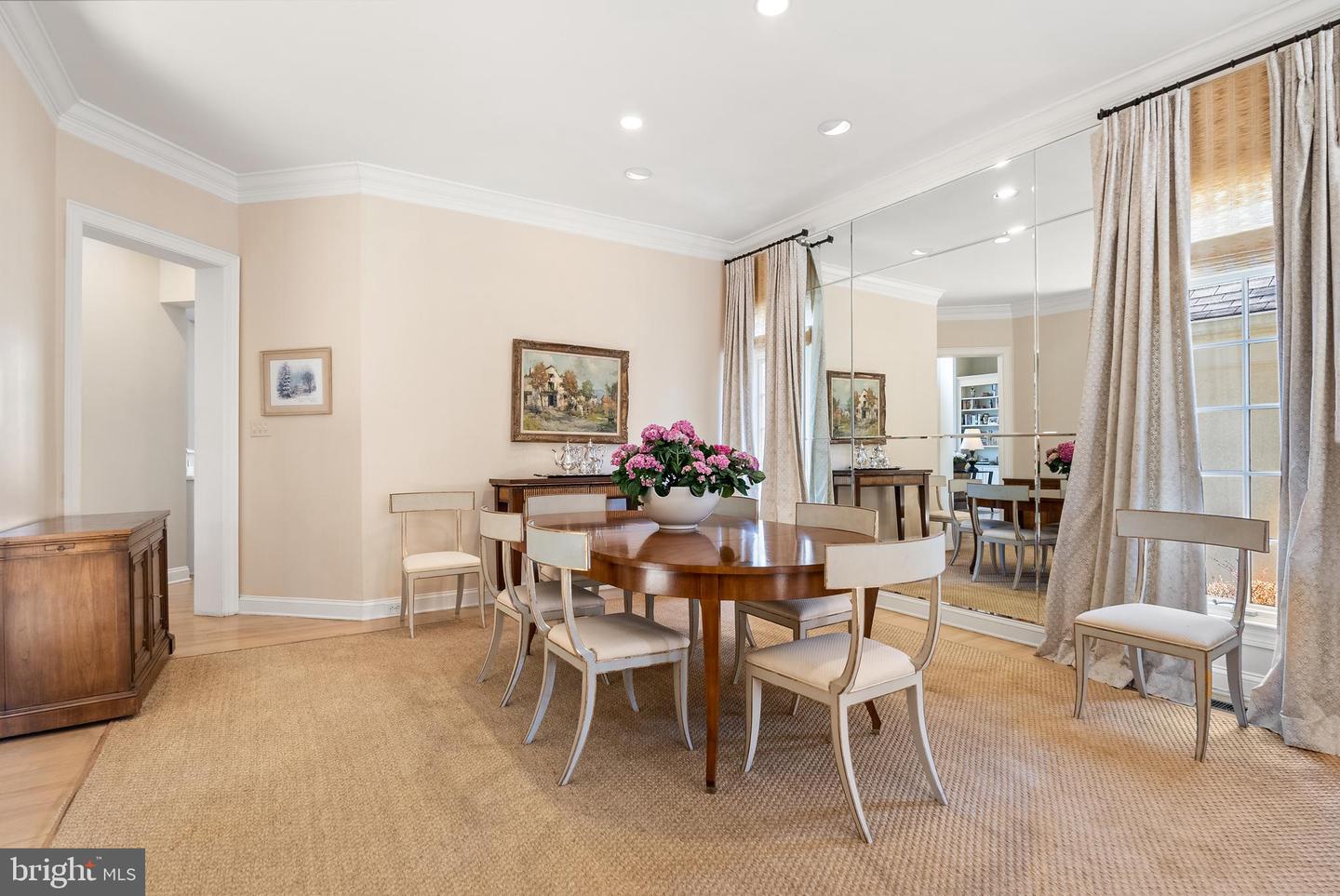 7440 OLD MAPLE SQ, MCLEAN, Virginia 22102, 5 Bedrooms Bedrooms, ,4 BathroomsBathrooms,Residential,For sale,7440 OLD MAPLE SQ,VAFX2282872 MLS # VAFX2282872