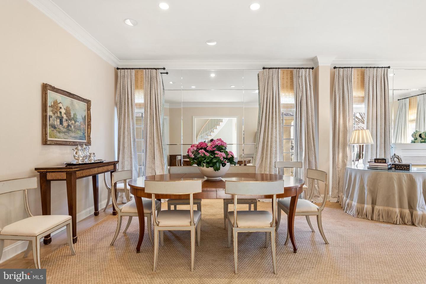 7440 OLD MAPLE SQ, MCLEAN, Virginia 22102, 5 Bedrooms Bedrooms, ,4 BathroomsBathrooms,Residential,For sale,7440 OLD MAPLE SQ,VAFX2282872 MLS # VAFX2282872