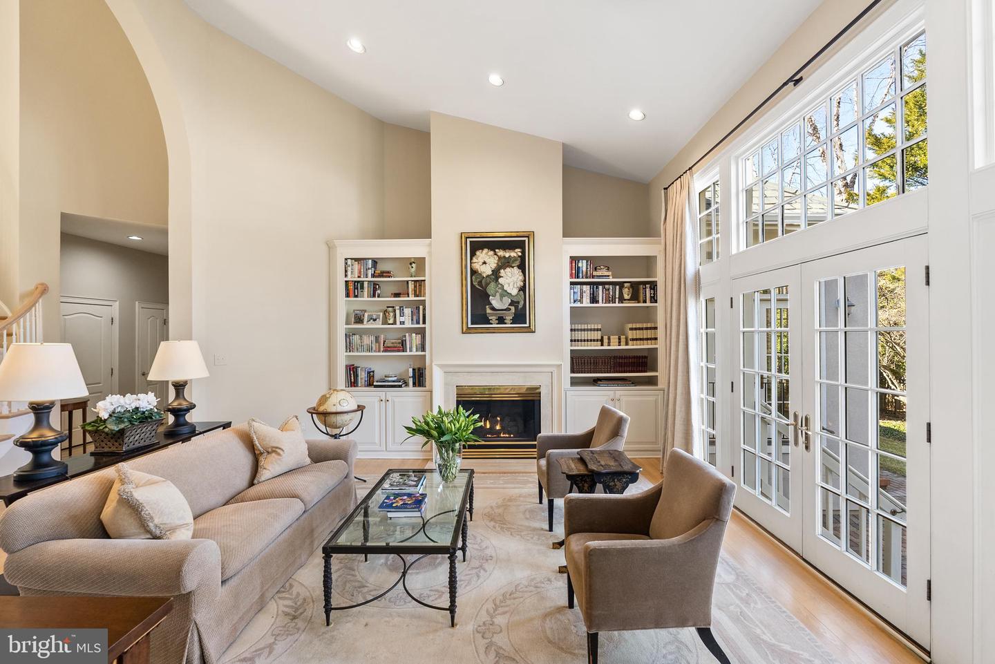 7440 OLD MAPLE SQ, MCLEAN, Virginia 22102, 5 Bedrooms Bedrooms, ,4 BathroomsBathrooms,Residential,For sale,7440 OLD MAPLE SQ,VAFX2282872 MLS # VAFX2282872