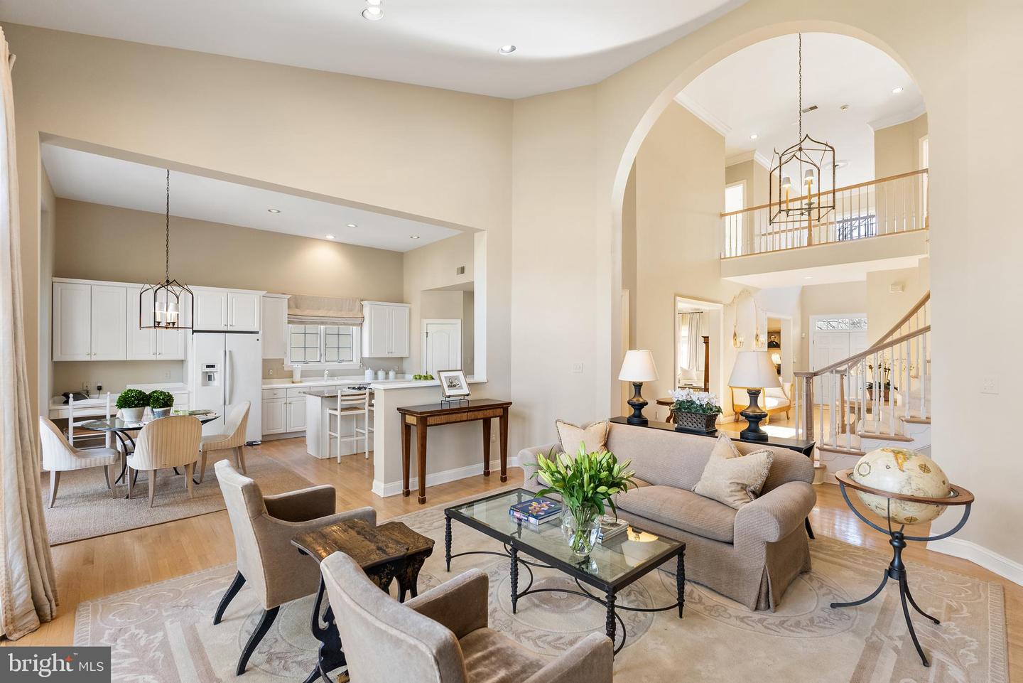 7440 OLD MAPLE SQ, MCLEAN, Virginia 22102, 5 Bedrooms Bedrooms, ,4 BathroomsBathrooms,Residential,For sale,7440 OLD MAPLE SQ,VAFX2282872 MLS # VAFX2282872