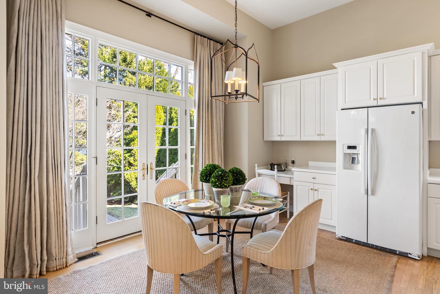 7440 OLD MAPLE SQ, MCLEAN, Virginia 22102, 5 Bedrooms Bedrooms, ,4 BathroomsBathrooms,Residential,For sale,7440 OLD MAPLE SQ,VAFX2282872 MLS # VAFX2282872