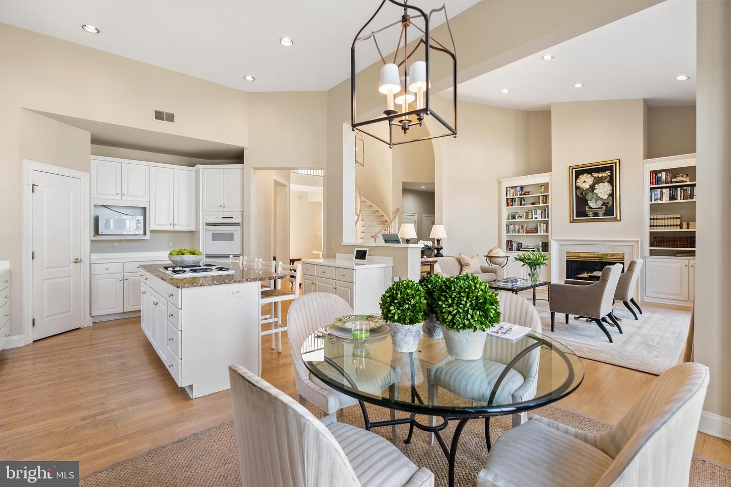 7440 OLD MAPLE SQ, MCLEAN, Virginia 22102, 5 Bedrooms Bedrooms, ,4 BathroomsBathrooms,Residential,For sale,7440 OLD MAPLE SQ,VAFX2282872 MLS # VAFX2282872