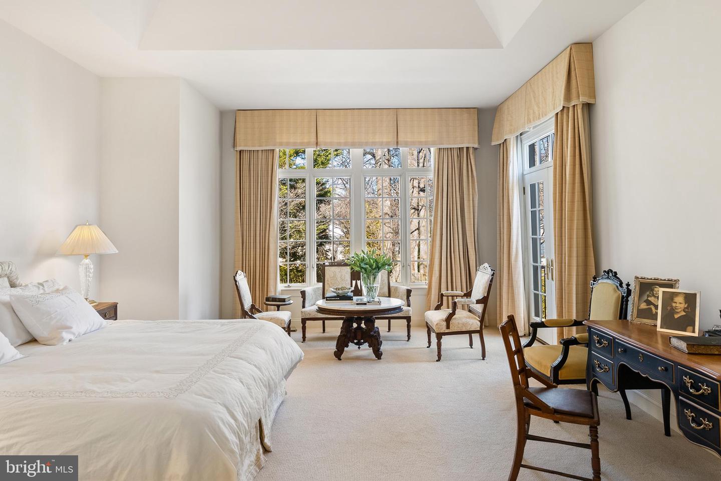 7440 OLD MAPLE SQ, MCLEAN, Virginia 22102, 5 Bedrooms Bedrooms, ,4 BathroomsBathrooms,Residential,For sale,7440 OLD MAPLE SQ,VAFX2282872 MLS # VAFX2282872