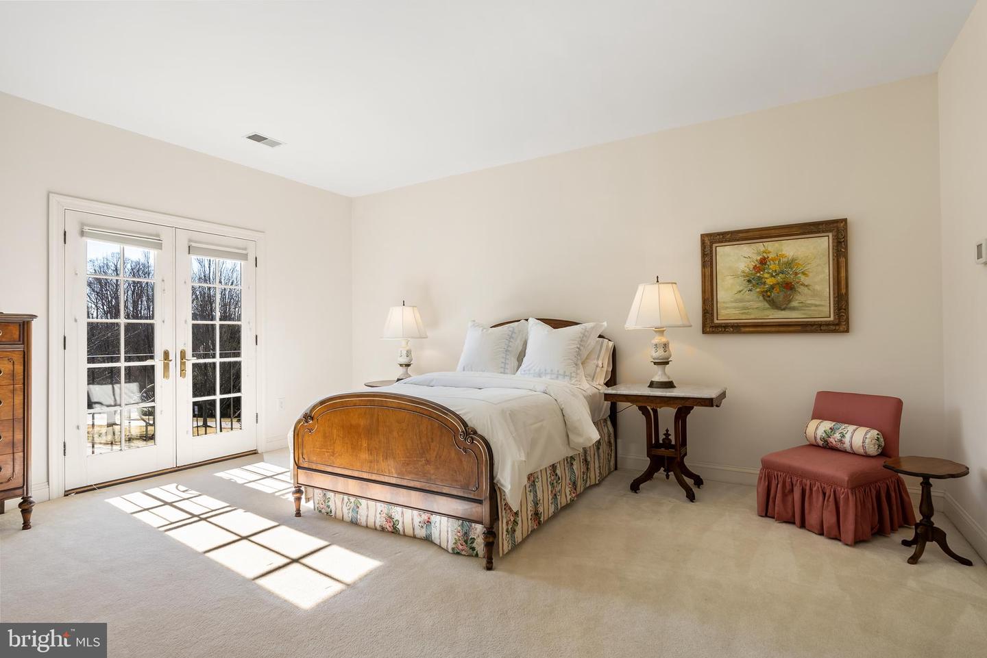 7440 OLD MAPLE SQ, MCLEAN, Virginia 22102, 5 Bedrooms Bedrooms, ,4 BathroomsBathrooms,Residential,For sale,7440 OLD MAPLE SQ,VAFX2282872 MLS # VAFX2282872