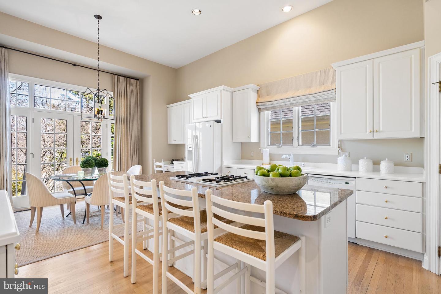 7440 OLD MAPLE SQ, MCLEAN, Virginia 22102, 5 Bedrooms Bedrooms, ,4 BathroomsBathrooms,Residential,For sale,7440 OLD MAPLE SQ,VAFX2282872 MLS # VAFX2282872