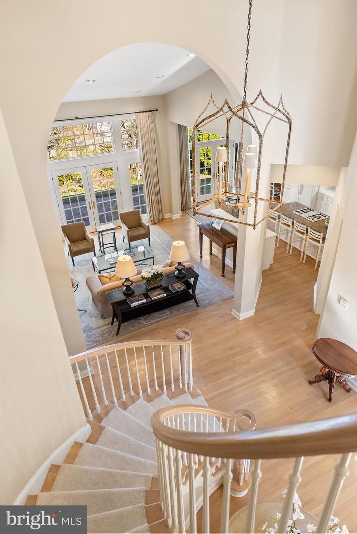 7440 OLD MAPLE SQ, MCLEAN, Virginia 22102, 5 Bedrooms Bedrooms, ,4 BathroomsBathrooms,Residential,For sale,7440 OLD MAPLE SQ,VAFX2282872 MLS # VAFX2282872