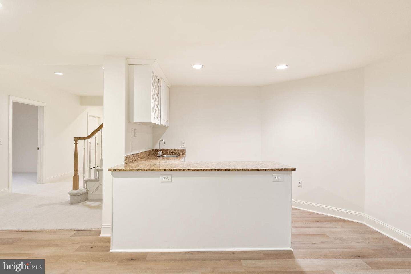 7440 OLD MAPLE SQ, MCLEAN, Virginia 22102, 5 Bedrooms Bedrooms, ,4 BathroomsBathrooms,Residential,For sale,7440 OLD MAPLE SQ,VAFX2282872 MLS # VAFX2282872