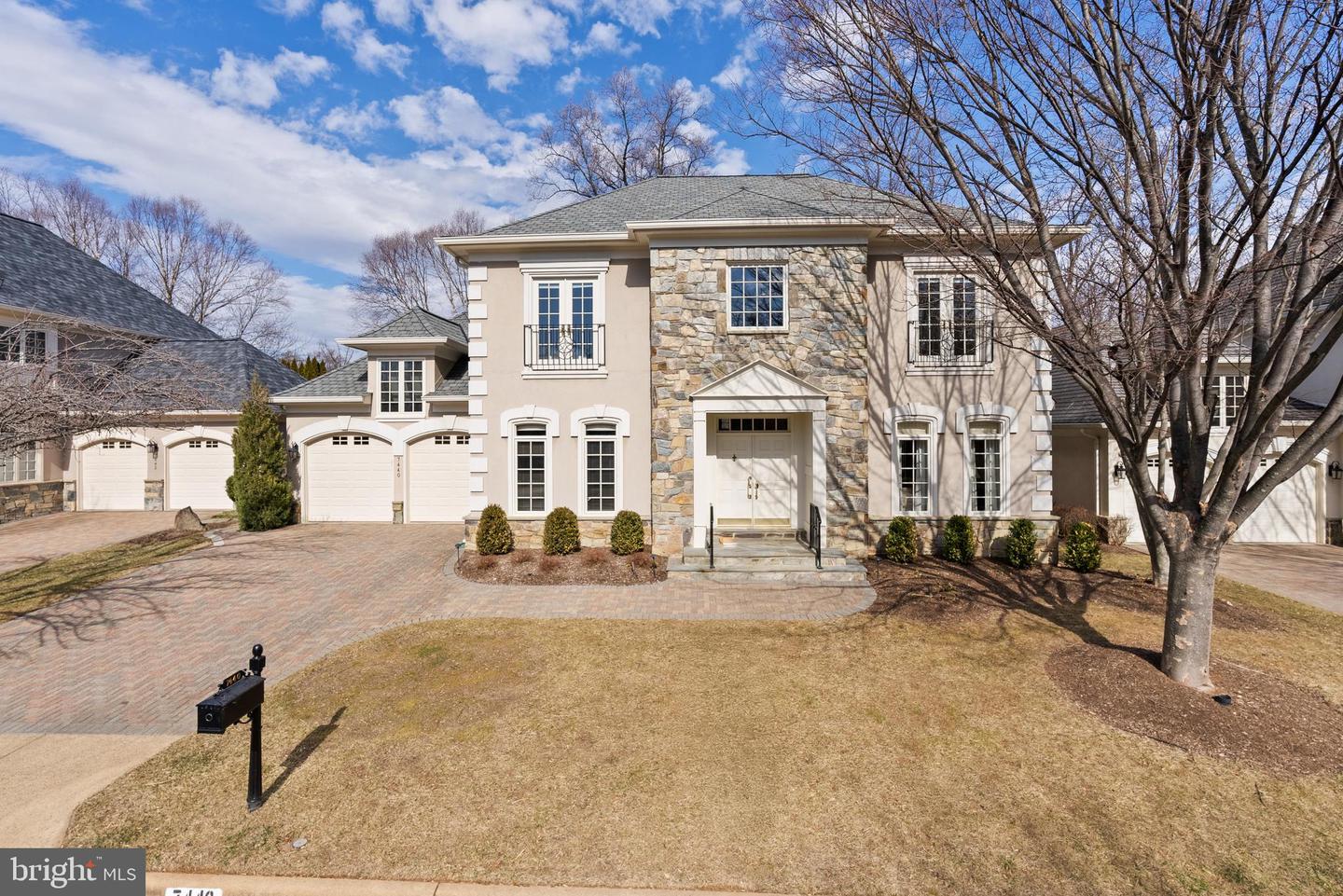 7440 OLD MAPLE SQ, MCLEAN, Virginia 22102, 5 Bedrooms Bedrooms, ,4 BathroomsBathrooms,Residential,For sale,7440 OLD MAPLE SQ,VAFX2282872 MLS # VAFX2282872
