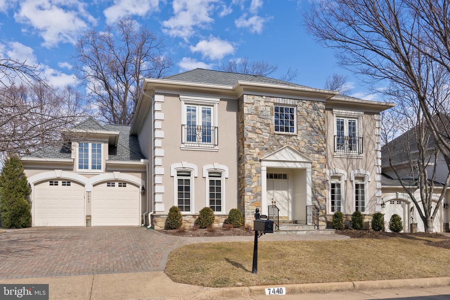 7440 OLD MAPLE SQ, MCLEAN, Virginia 22102, 5 Bedrooms Bedrooms, ,4 BathroomsBathrooms,Residential,For sale,7440 OLD MAPLE SQ,VAFX2282872 MLS # VAFX2282872