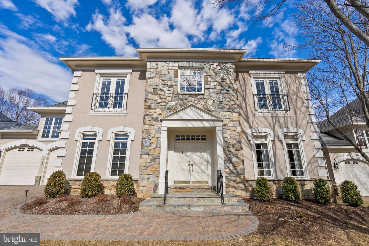 7440 OLD MAPLE SQ, MCLEAN, Virginia 22102, 5 Bedrooms Bedrooms, ,4 BathroomsBathrooms,Residential,For sale,7440 OLD MAPLE SQ,VAFX2282872 MLS # VAFX2282872