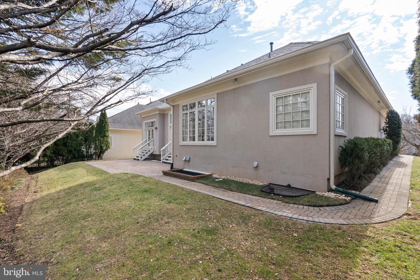 7440 OLD MAPLE SQ, MCLEAN, Virginia 22102, 5 Bedrooms Bedrooms, ,4 BathroomsBathrooms,Residential,For sale,7440 OLD MAPLE SQ,VAFX2282872 MLS # VAFX2282872