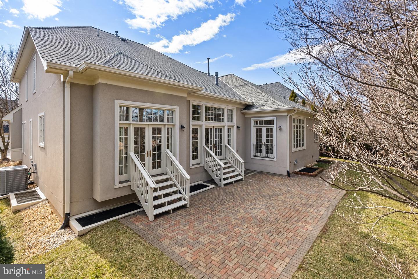 7440 OLD MAPLE SQ, MCLEAN, Virginia 22102, 5 Bedrooms Bedrooms, ,4 BathroomsBathrooms,Residential,For sale,7440 OLD MAPLE SQ,VAFX2282872 MLS # VAFX2282872