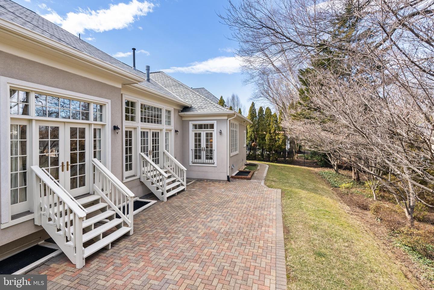 7440 OLD MAPLE SQ, MCLEAN, Virginia 22102, 5 Bedrooms Bedrooms, ,4 BathroomsBathrooms,Residential,For sale,7440 OLD MAPLE SQ,VAFX2282872 MLS # VAFX2282872