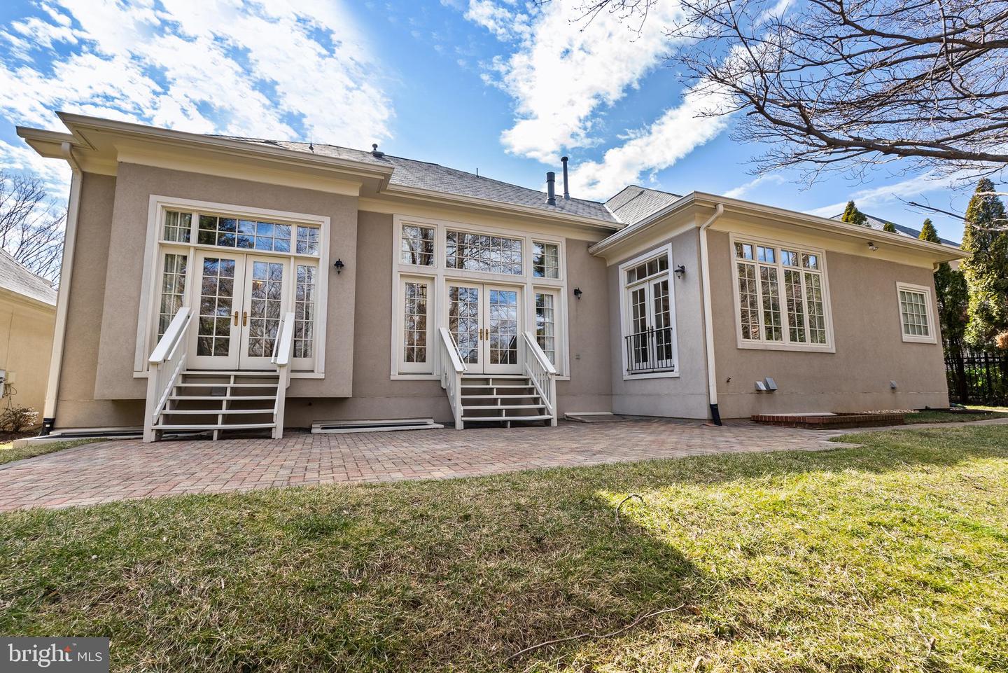 7440 OLD MAPLE SQ, MCLEAN, Virginia 22102, 5 Bedrooms Bedrooms, ,4 BathroomsBathrooms,Residential,For sale,7440 OLD MAPLE SQ,VAFX2282872 MLS # VAFX2282872