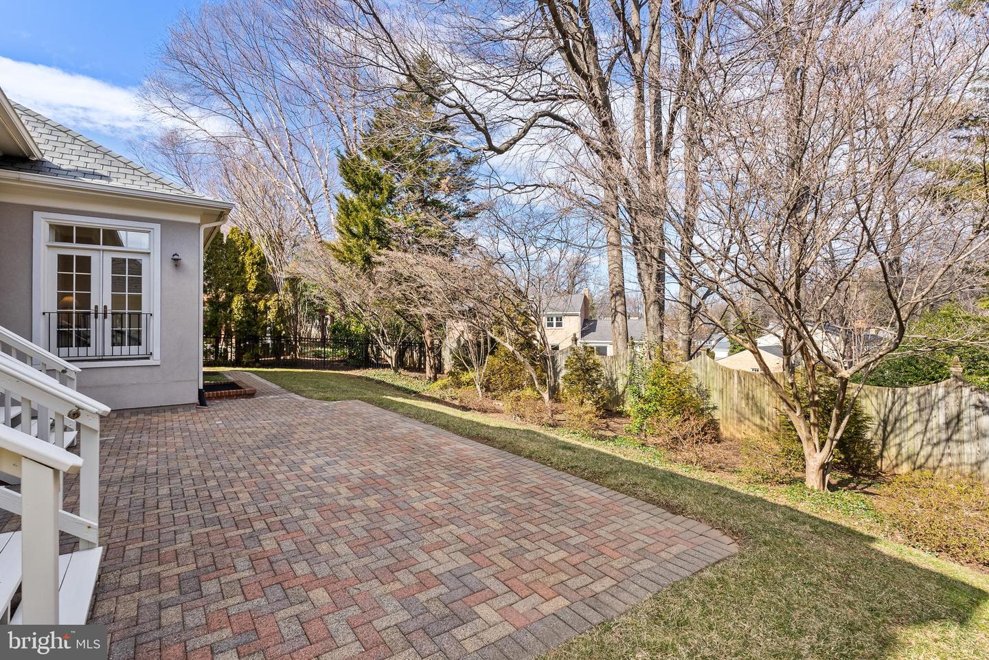 7440 OLD MAPLE SQ, MCLEAN, Virginia 22102, 5 Bedrooms Bedrooms, ,4 BathroomsBathrooms,Residential,For sale,7440 OLD MAPLE SQ,VAFX2282872 MLS # VAFX2282872