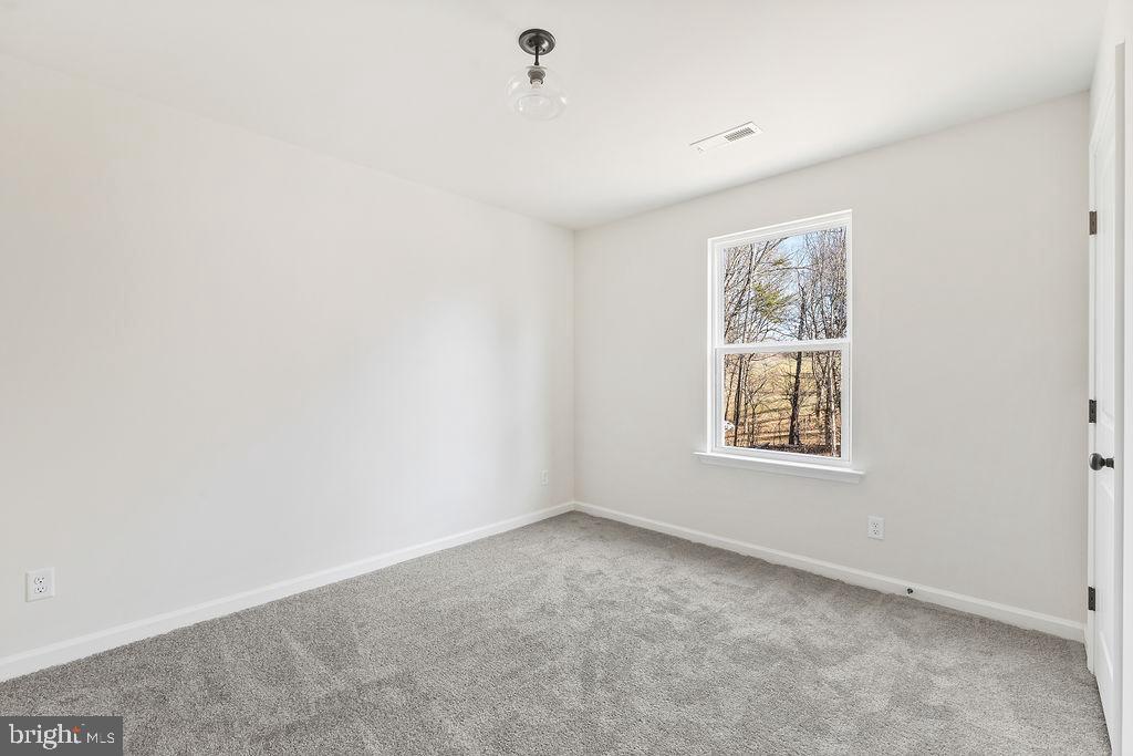 26038 OLD OFFICE RD, CULPEPER, Virginia 22701, 6 Bedrooms Bedrooms, ,3 BathroomsBathrooms,Residential,For sale,26038 OLD OFFICE RD,VAOR2012986 MLS # VAOR2012986