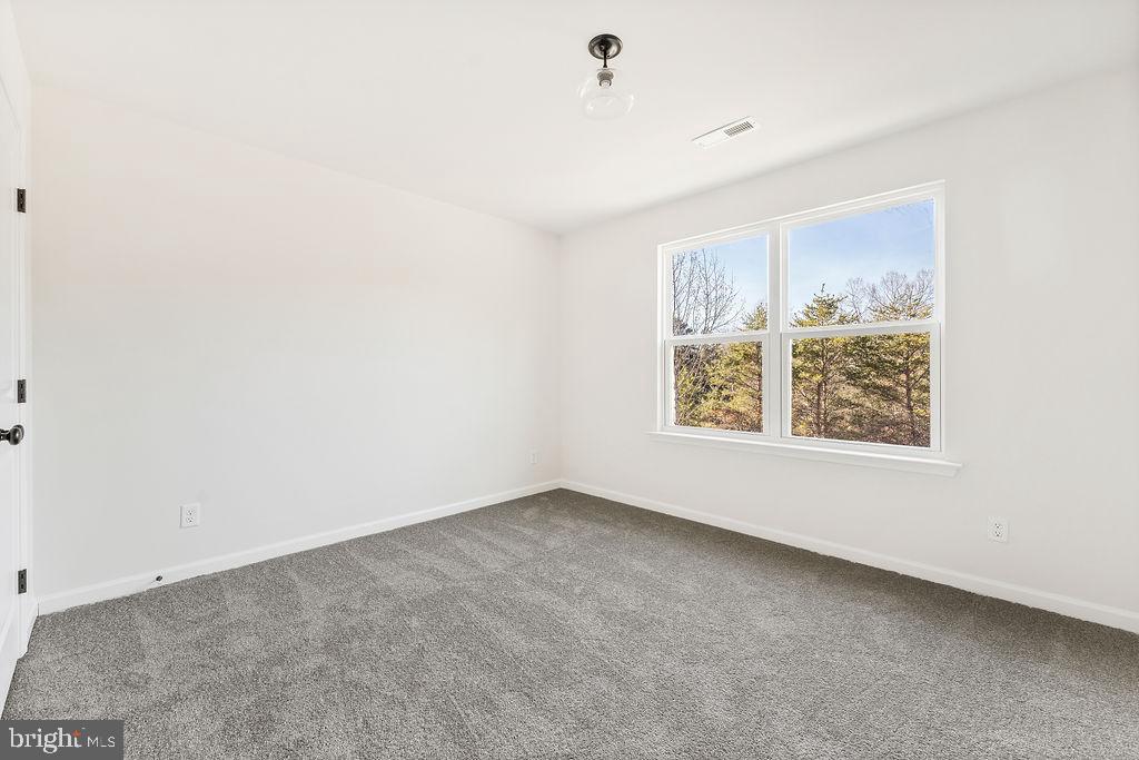 26038 OLD OFFICE RD, CULPEPER, Virginia 22701, 6 Bedrooms Bedrooms, ,3 BathroomsBathrooms,Residential,For sale,26038 OLD OFFICE RD,VAOR2012986 MLS # VAOR2012986