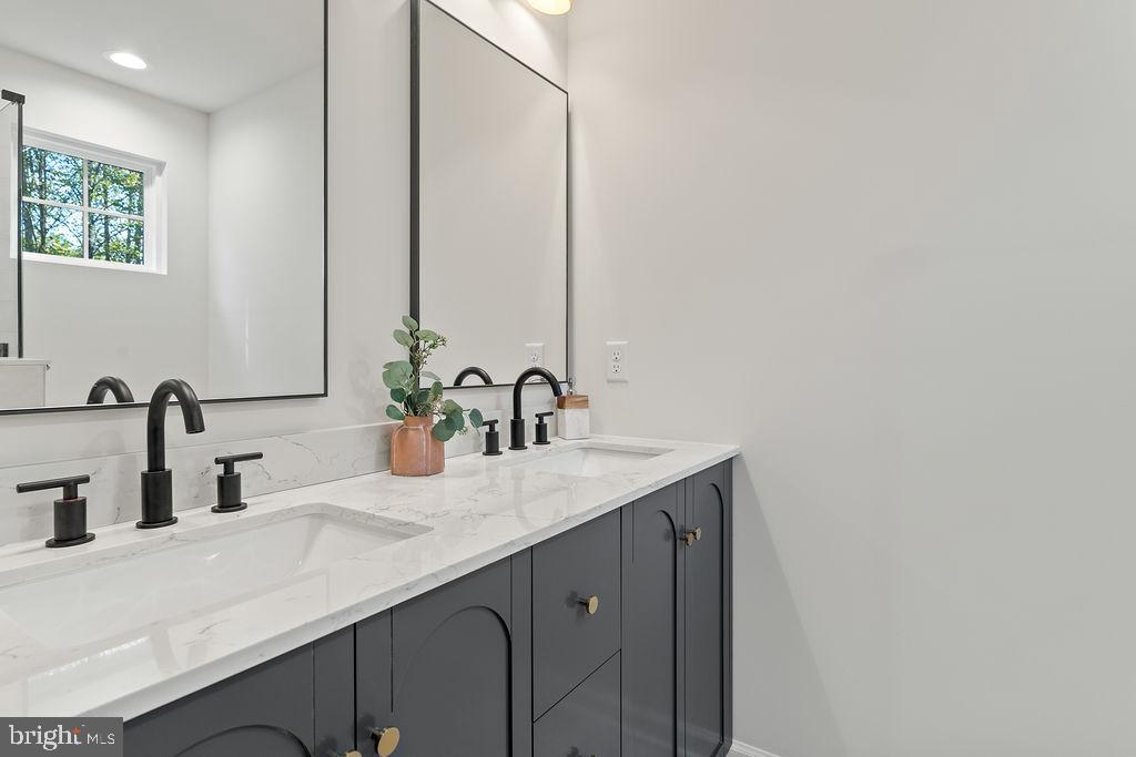 546 PADDOCK LN, LOUISA, Virginia 23093, 4 Bedrooms Bedrooms, ,2 BathroomsBathrooms,Residential,For sale,546 PADDOCK LN,VALA2009048 MLS # VALA2009048