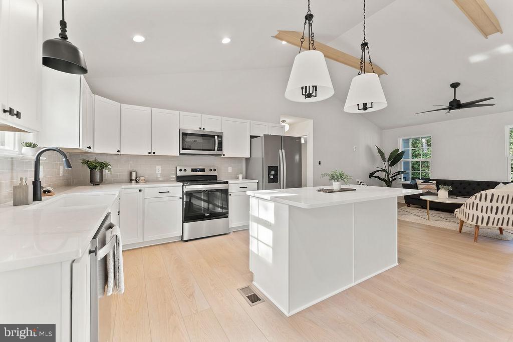 95 WOODLAND SHORES DR, LOUISA, Virginia 23093, 5 Bedrooms Bedrooms, ,3 BathroomsBathrooms,Residential,For sale,95 WOODLAND SHORES DR,VALA2009050 MLS # VALA2009050