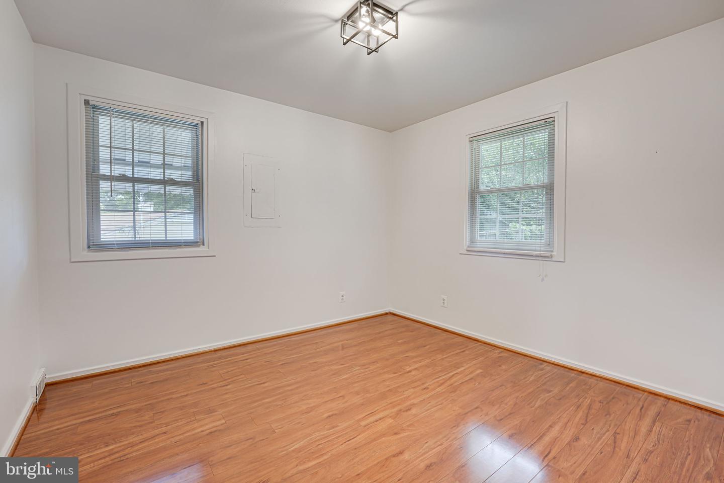 5924 CAUBA CT, ALEXANDRIA, Virginia 22310, 3 Bedrooms Bedrooms, ,1 BathroomBathrooms,Residential,For sale,5924 CAUBA CT,VAFX2282914 MLS # VAFX2282914