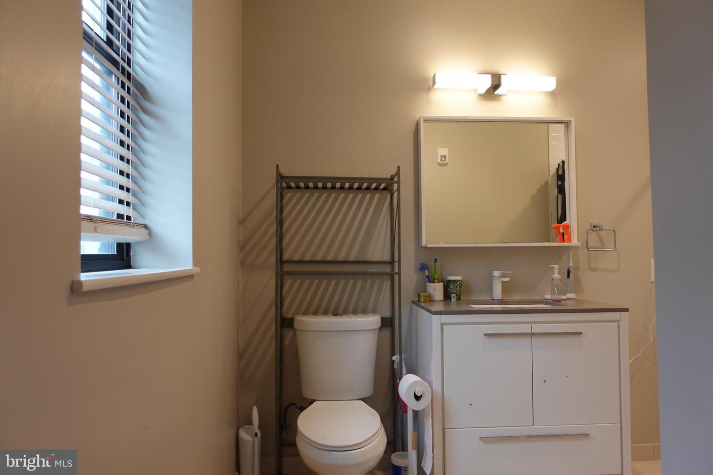 1345 K ST SE #105, WASHINGTON, District Of Columbia 20003, 2 Bedrooms Bedrooms, 4 Rooms Rooms,2 BathroomsBathrooms,Residential,For sale,1345 K ST SE #105,DCDC2235380 MLS # DCDC2235380