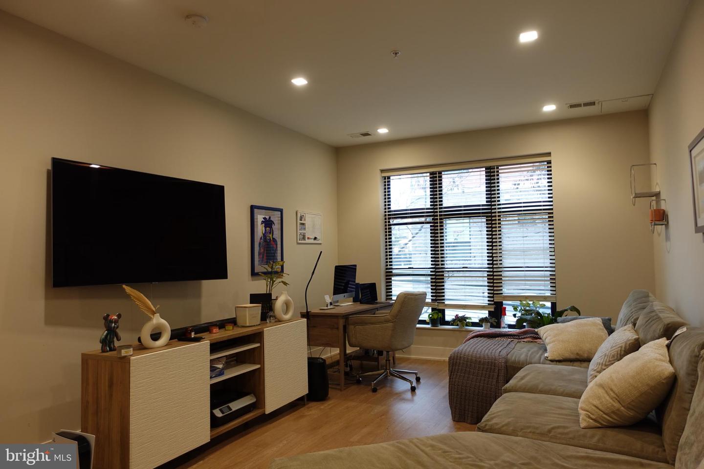 1345 K ST SE #105, WASHINGTON, District Of Columbia 20003, 2 Bedrooms Bedrooms, 4 Rooms Rooms,2 BathroomsBathrooms,Residential,For sale,1345 K ST SE #105,DCDC2235380 MLS # DCDC2235380