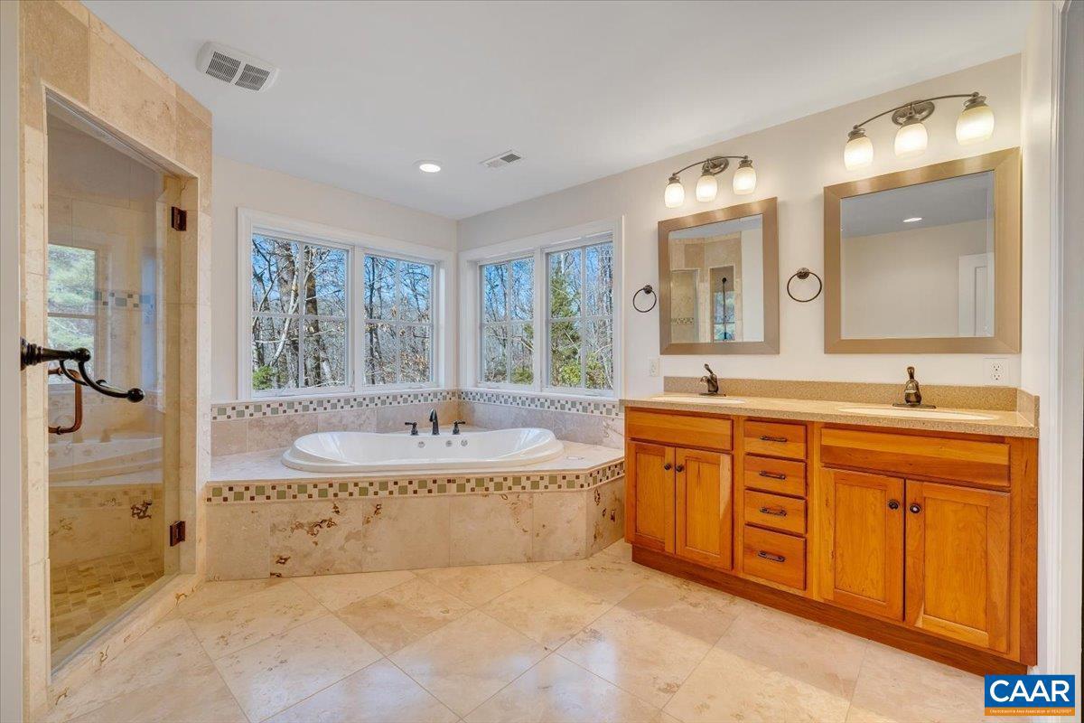 780 DRY BRIDGE RD, FARMVILLE, Virginia 23901, 3 Bedrooms Bedrooms, ,3 BathroomsBathrooms,Residential,For sale,780 DRY BRIDGE RD,671931 MLS # 671931