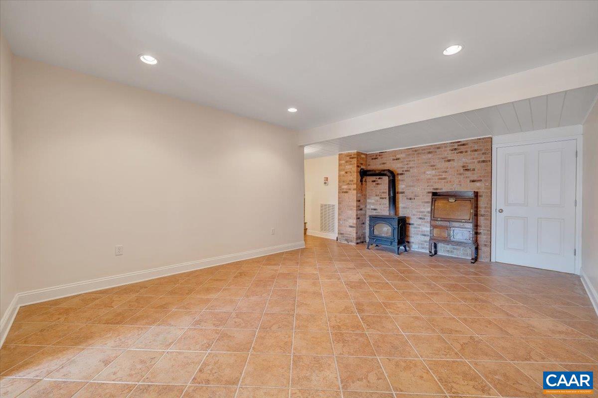 780 DRY BRIDGE RD, FARMVILLE, Virginia 23901, 3 Bedrooms Bedrooms, ,3 BathroomsBathrooms,Residential,For sale,780 DRY BRIDGE RD,671931 MLS # 671931