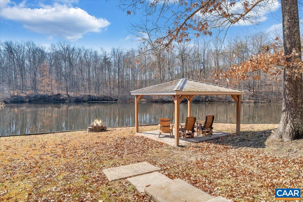 780 DRY BRIDGE RD, FARMVILLE, Virginia 23901, 3 Bedrooms Bedrooms, ,3 BathroomsBathrooms,Residential,For sale,780 DRY BRIDGE RD,671931 MLS # 671931