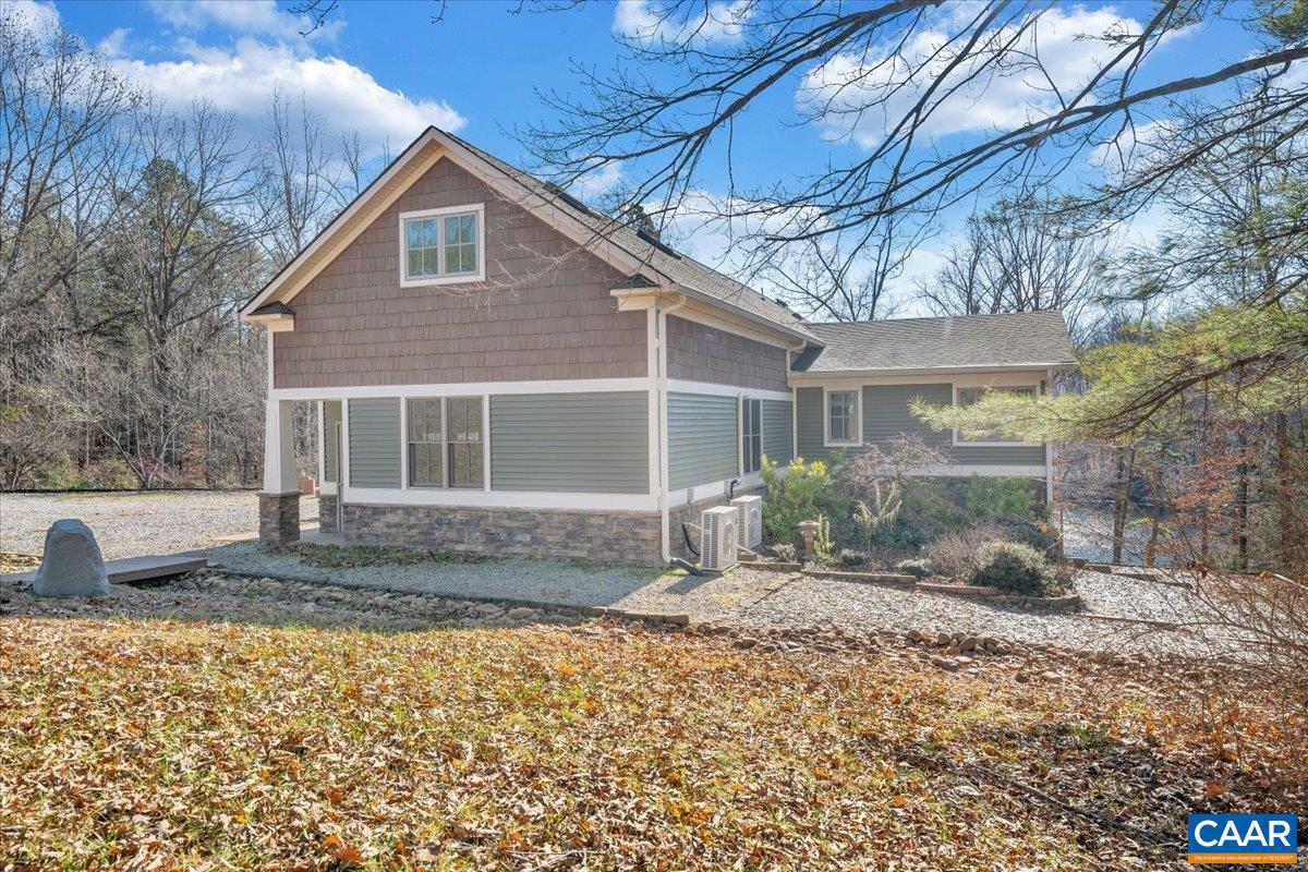 780 DRY BRIDGE RD, FARMVILLE, Virginia 23901, 3 Bedrooms Bedrooms, ,3 BathroomsBathrooms,Residential,For sale,780 DRY BRIDGE RD,671931 MLS # 671931