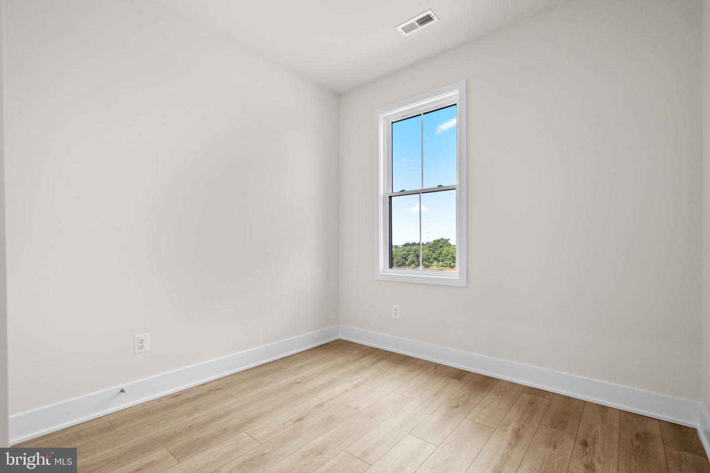 13922 AVIATION PL, HERNDON, Virginia 20171, 4 Bedrooms Bedrooms, ,3 BathroomsBathrooms,Residential,For sale,13922 AVIATION PL,VAFX2282932 MLS # VAFX2282932