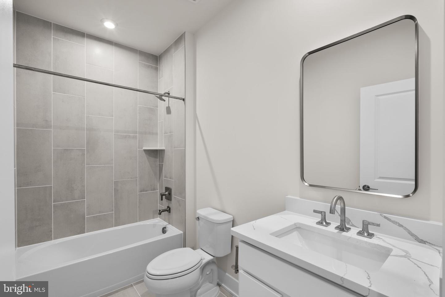 13922 AVIATION PL, HERNDON, Virginia 20171, 4 Bedrooms Bedrooms, ,3 BathroomsBathrooms,Residential,For sale,13922 AVIATION PL,VAFX2282932 MLS # VAFX2282932