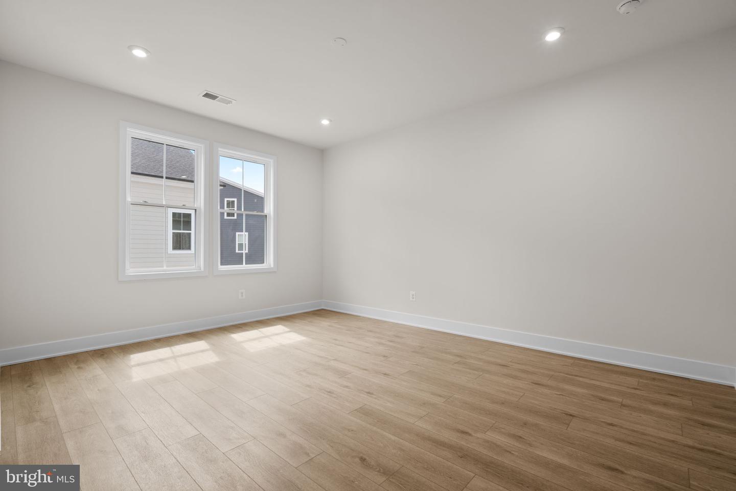 13922 AVIATION PL, HERNDON, Virginia 20171, 4 Bedrooms Bedrooms, ,3 BathroomsBathrooms,Residential,For sale,13922 AVIATION PL,VAFX2282932 MLS # VAFX2282932