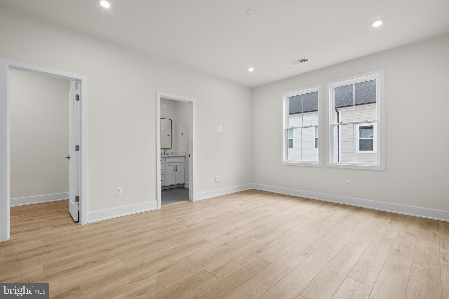 13922 AVIATION PL, HERNDON, Virginia 20171, 4 Bedrooms Bedrooms, ,3 BathroomsBathrooms,Residential,For sale,13922 AVIATION PL,VAFX2282932 MLS # VAFX2282932